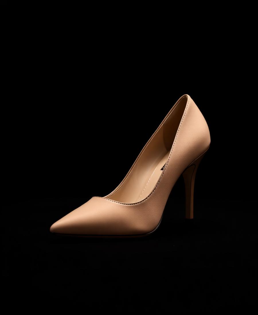 Nude Sereine — Bico fino em couro nude